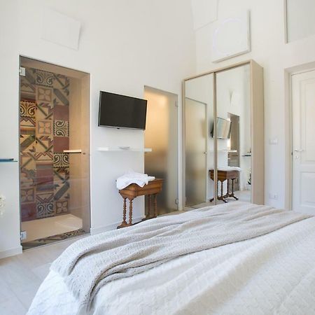 La Finestra Sul Convitto B&B Lecce Dış mekan fotoğraf