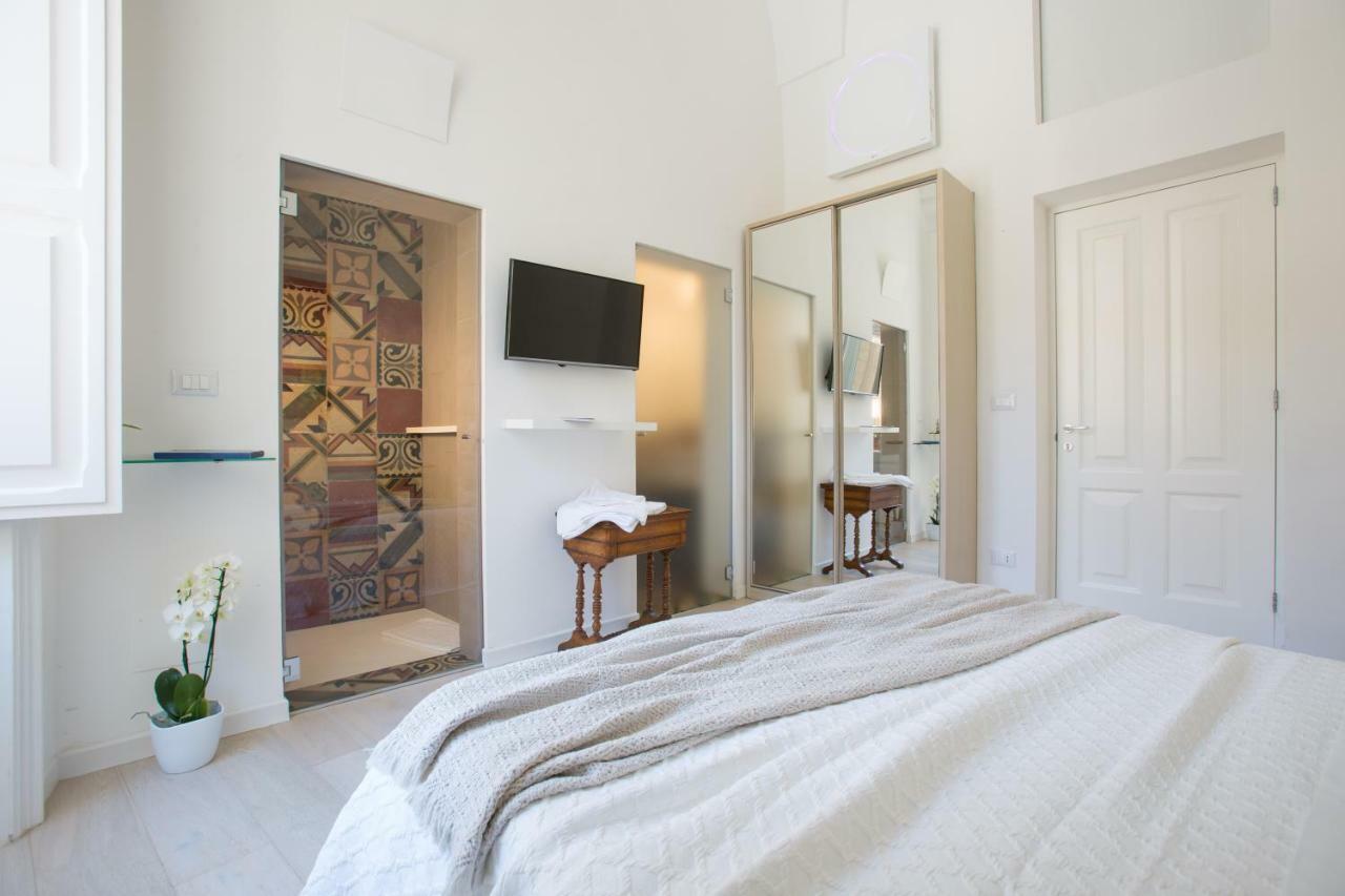La Finestra Sul Convitto B&B Lecce Dış mekan fotoğraf