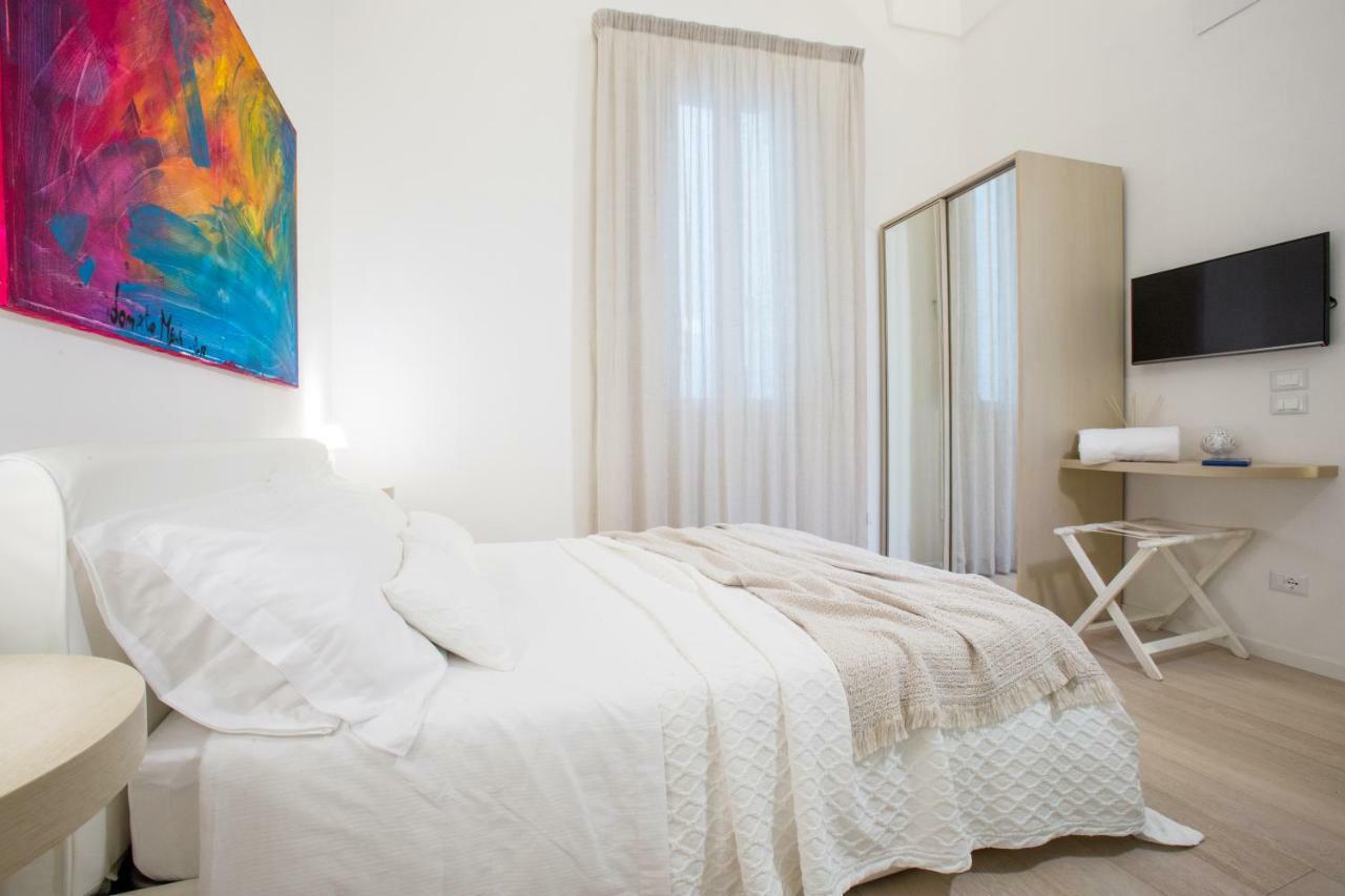 La Finestra Sul Convitto B&B Lecce Dış mekan fotoğraf