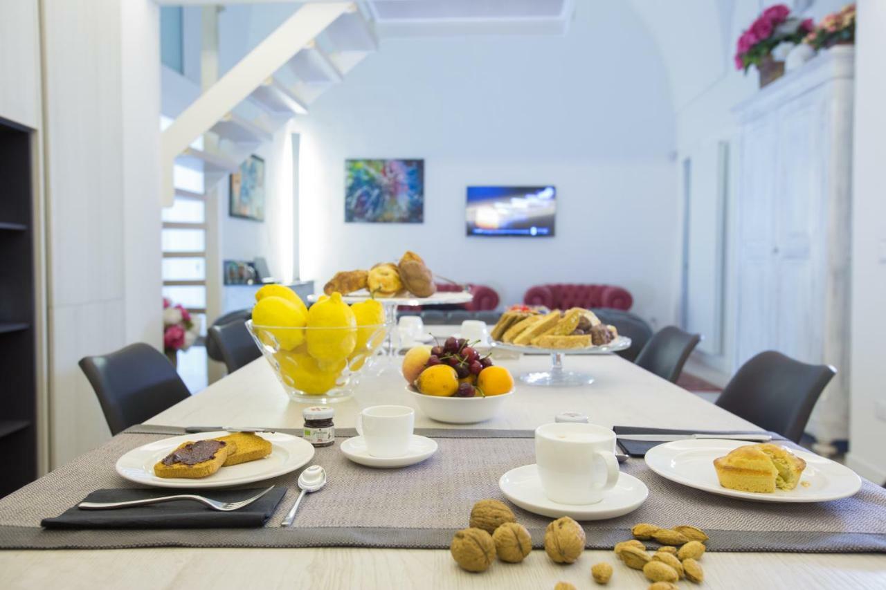 La Finestra Sul Convitto B&B Lecce Dış mekan fotoğraf