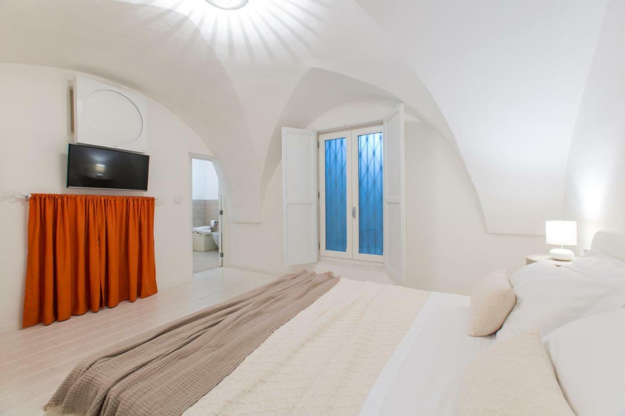 La Finestra Sul Convitto B&B Lecce Dış mekan fotoğraf